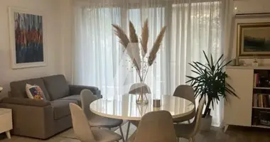 Apartamento 1 habitacion con aparcamiento público en Budva, Montenegro