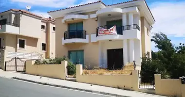 4 bedroom house in Mesa Geitonia, Cyprus