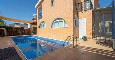 Maison 4 chambres dans Demos Agiou Athanasiou, Chypre