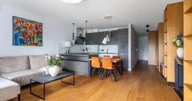 Квартира 3 комнаты в Варшава, Польша