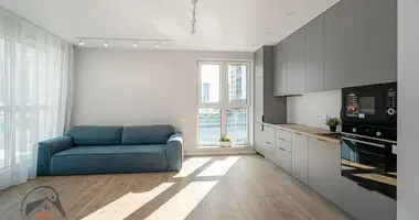 Apartamento 3 habitaciones en Minsk, Bielorrusia