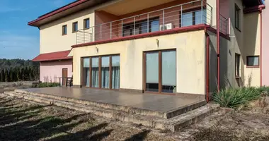 Casa 7 habitaciones en Varsovia, Polonia