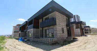 Villa 5 habitaciones con Balcón, con estacionamiento, con Renovado en Etimesgut, Turquía