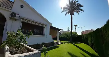 Bungalow 5 bedrooms with Furnitured, with Air conditioner, with Terrace in Orihuela, Spain