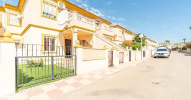 Bungalow 3 pokoi z Nad morzem w Orihuela, Hiszpania