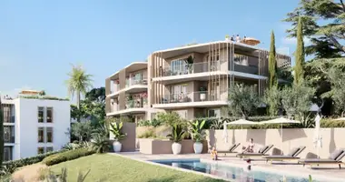 3 bedroom apartment in Metropolitan France, France