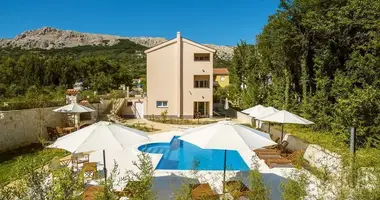 Hotel 360 m² in Baska, Kroatien