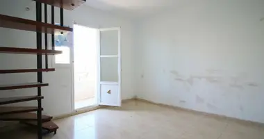 Duplex 3 bedrooms in Alicante, Spain