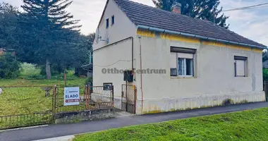 2 room house in Bazakerettye, Hungary