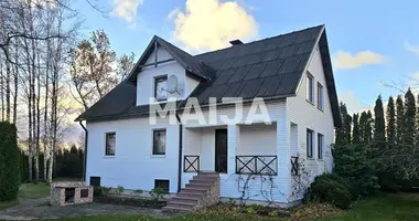 Casa 5 habitaciones en Limbazu novads, Letonia