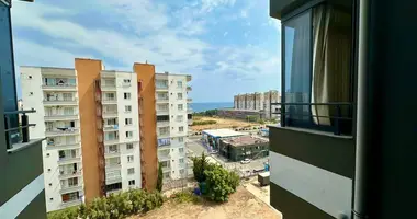 2 bedroom apartment in Mezitli, Turkey