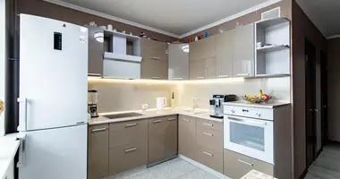 Apartamento 2 habitaciones en Fanipal, Belarús