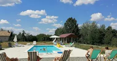 Сельская ферма туристических услуг имени Трешњев гай в Laktasi, Босния и Герцеговина