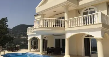 4 bedroom apartment in Mediterranean Region, Turkey