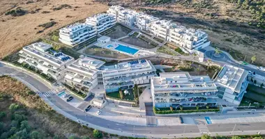 2 bedroom apartment in Estepona, Spain