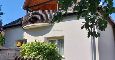5 room house in Toeroekbalint, Hungary