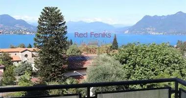 2 bedroom apartment in Belgirate, Italy