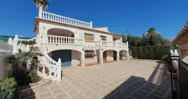 Villa 5 bedrooms with Garden, with orientation: Sureste, with near the golf course in Calp, Spain