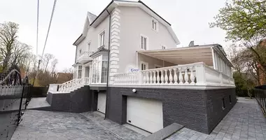 5 room house in Pionersky, Russia