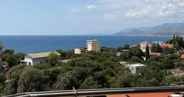 Квартира 2 спальни в Кунье, Черногория