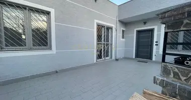 Casa 3 habitaciones en Durres, Albania