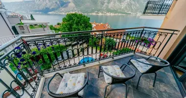 2 bedroom apartment in Dobrota, Montenegro