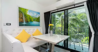 Condo 2 bedrooms with swimming pool in Phuket, Thailand