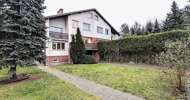 6 bedroom house in Lomianki, Poland