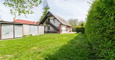 5 room house in Velence, Hungary