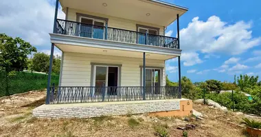 Villa 3 chambres dans Mezitli, Turquie