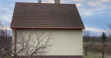 2 room house in Gyori jaras, Hungary