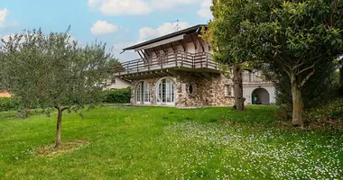 Villa 7 zimmer mit Veranda, mit Straße in Peschiera del Garda, Italien