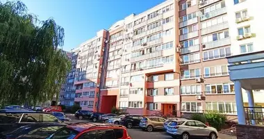 Wohnung 3 zimmer in Minsk, Belarus
