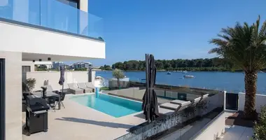 Villa 5 bedrooms in Umag, Croatia