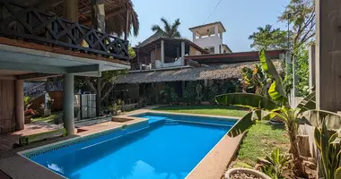 Hôtel 6 200 m² dans Puerto Escondido, Mexique
