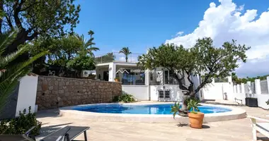 Villa  mit Parkplatz, mit Klimaanlage, mit Terrasse in l Alfas del Pi, Spanien