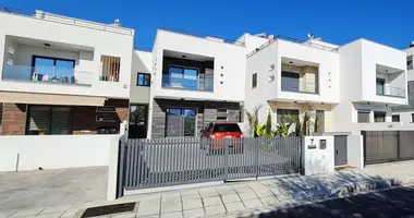 Apartamento 4 habitaciones en Chloraka, Chipre