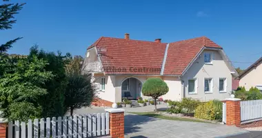 4 room house in oriszentpeter, Hungary