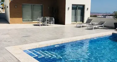 2 bedroom apartment in Guardamar del Segura, Spain