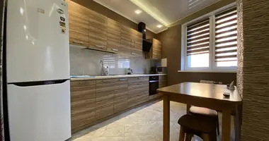 Wohnung 2 zimmer mit Balkon, mit Möbliert, mit Aufzug in Minsk, Weißrussland