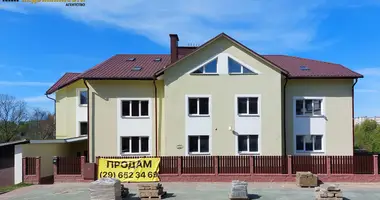 Apartamento 3 habitaciones en Minsk, Belarús