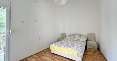 Wohnung 4 Schlafzimmer in Dobra Voda, Montenegro