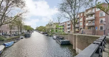 Mieszkanie 4 pokoi w Amsterdam, Holandia
