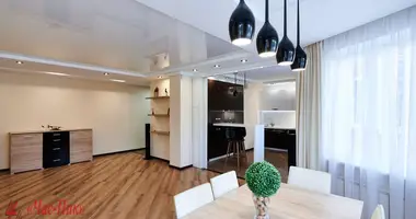 Apartamento 3 habitaciones en Minsk, Bielorrusia