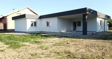 4 room house in Gradska cetvrt Sesvete, Croatia