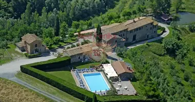 Commercial property in Montaione, Italy