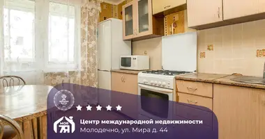 Apartamento 3 habitaciones en Maladetchna, Bielorrusia