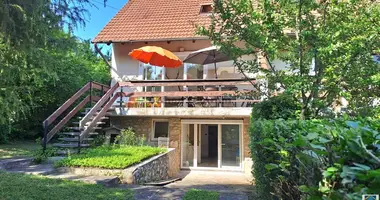 4 room house in Csopak, Hungary