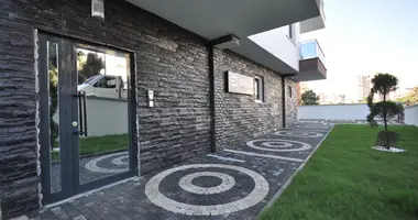 Mieszkanie 2 pokoi z parking, z meble, z winda w Mahmutlar, Turcja