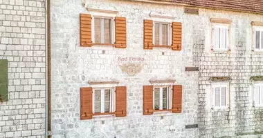 Casa 5 habitaciones en Kotor, Montenegro